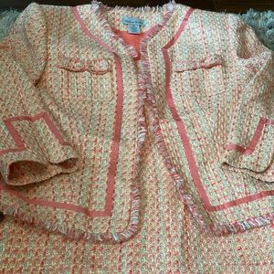 Fantastic two- piece suit tweed stitch.